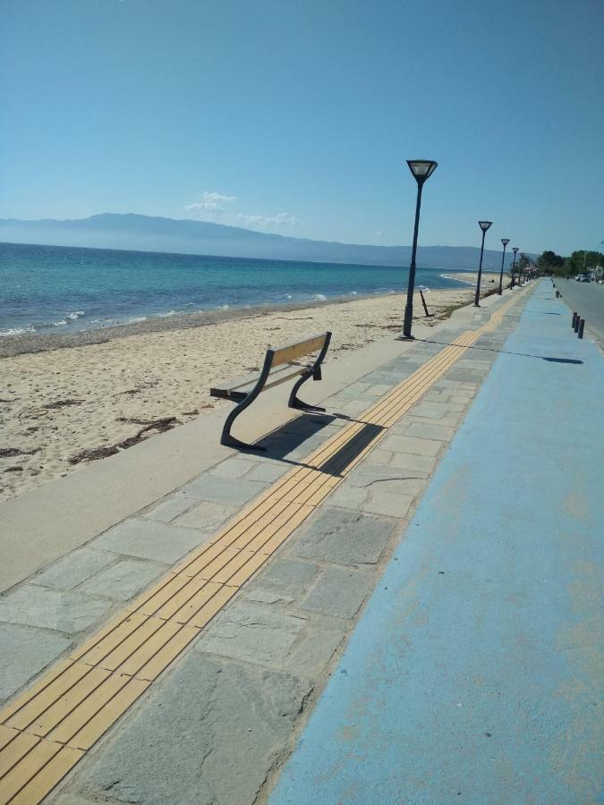 Luxury Sea View Apartment Ofrinion
